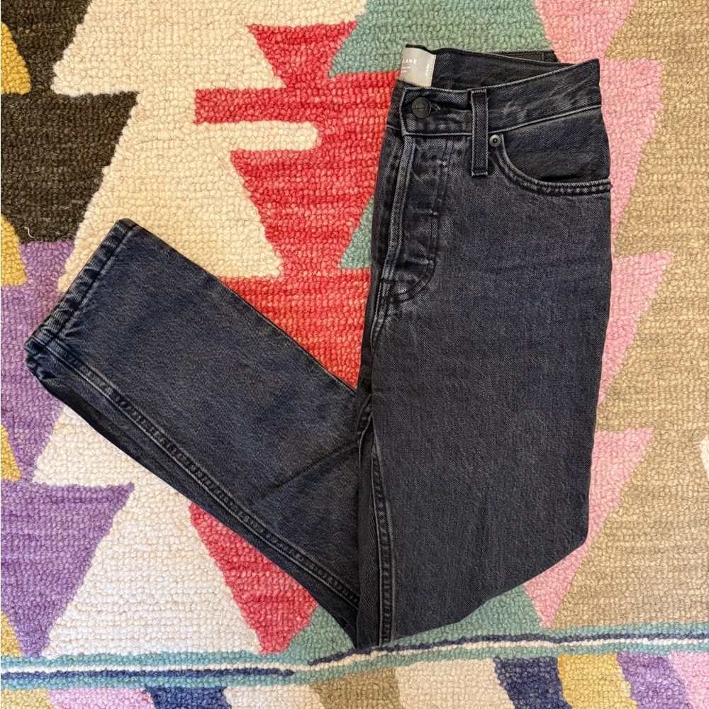 Lightly worn Everlane 90s Cheeky Ankle Jean in washed black - Size 23